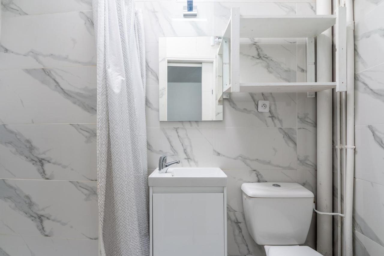 Appartement Metro Alexandre Dumas Париж Екстериор снимка